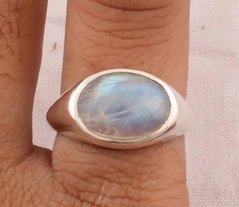 Mondstein-Edelstein-Ring, handgefertigter Schmuck aus 925er Sterlingsilber. Geburtssteinring, Solitärring, Ehering, massiver Ring